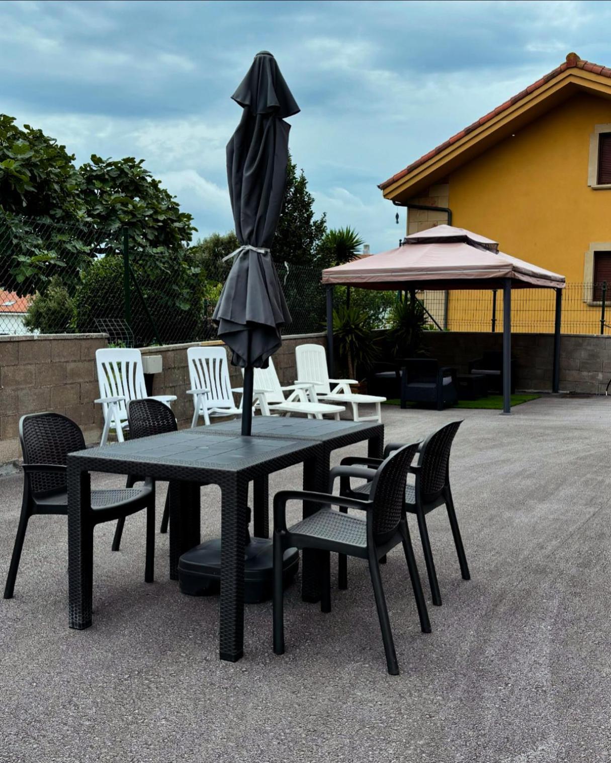 Vila Casa Vacacional Ajo Exteriér fotografie